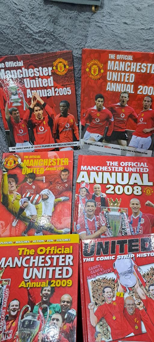 Buy & Sell Four Oaks Birmingham - Photos for Manchester United annual book 2005-2009