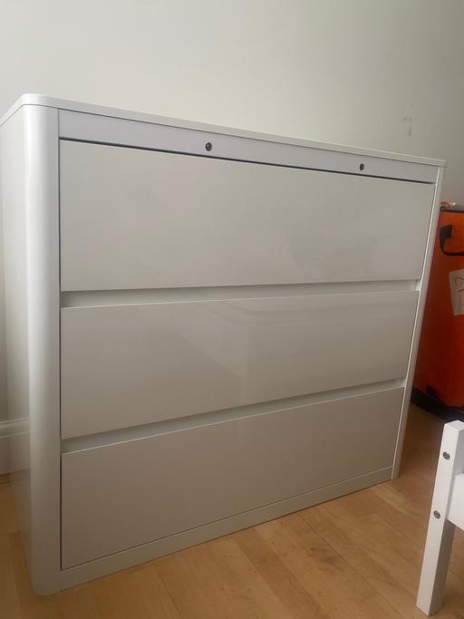 Buy & Sell Maida Vale West London - Photos for Chest of drawers