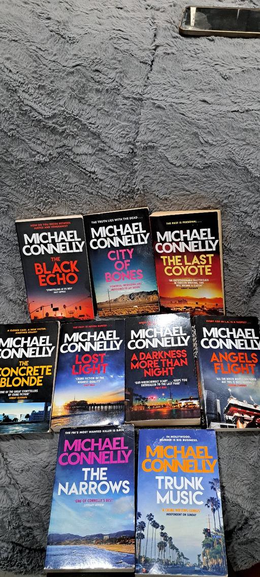Buy & Sell Four Oaks Birmingham - Photos for Micheal Connelly Books x9