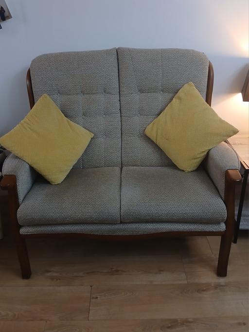 Buy & Sell Ocker Hill Sandwell - Photos for Cottage settee & chair