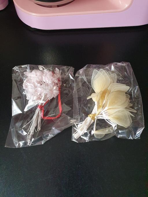 courses Upper Gornal Dudley - Photos for craft flowers/leaves x 2 packets NEW