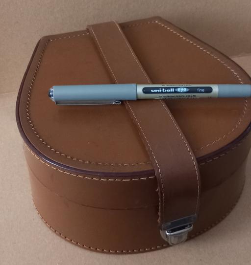 Buy & Sell Thatto Heath Saint Helens - Photos for antique leather hide Horseshoe Collar Box