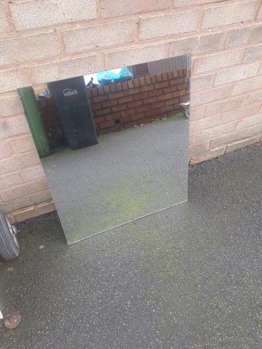 Buy & Sell Pensnett Dudley - Photos for 27 x 24 inch Large Mirror, Good Condition ,