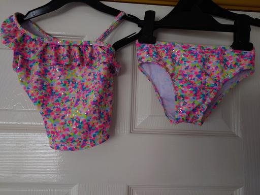 Buy & Sell Woodthorpe Charnwood - Photos for Girls 2 piece swimming costume size 1.5/2Y