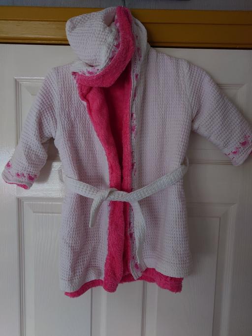 Buy & Sell Loughborough Charnwood - Photos for Girls white/pink dressing gown size 24M