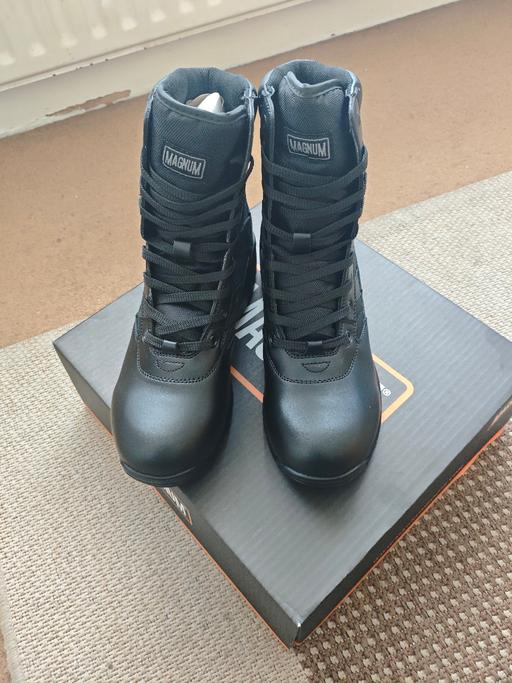 Buy & Sell Greenford Ealing - Photos for Magnum Panther 8.0 Quality Boots UK size: 9