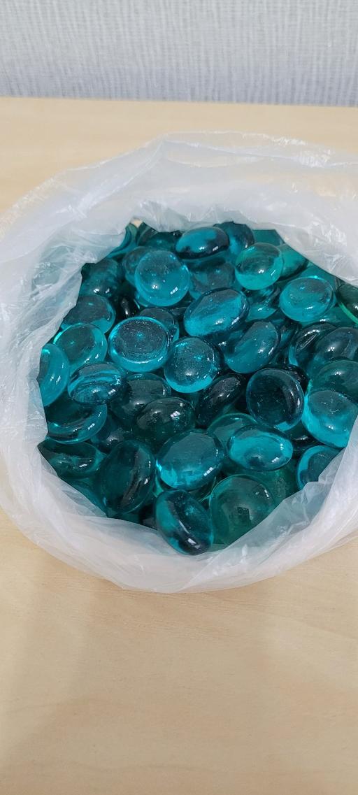 Buy & Sell Great Houghton Barnsley - Photos for Turquoise glass iridescent plant pot toppings