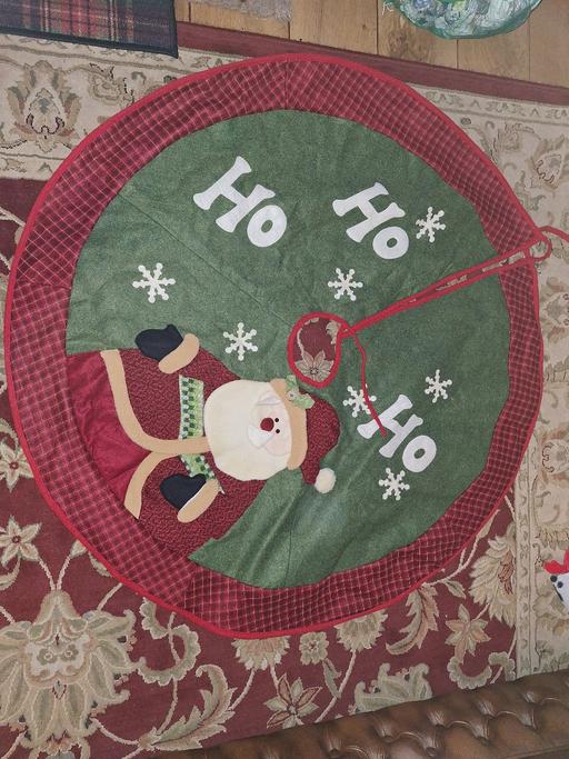 Buy & Sell Ettingshall Park Wolverhampton - Photos for Christmas Tree Skirt