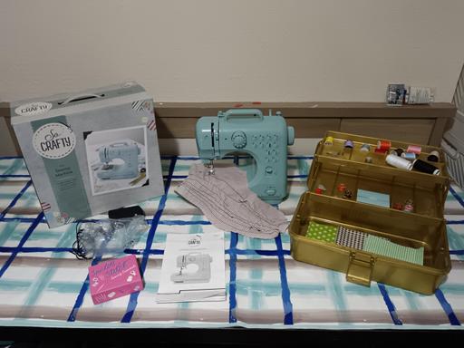 Buy & Sell Woodford East London - Photos for New chalk green sewing machine w/accessories