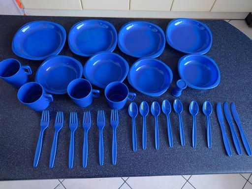 Buy & Sell Woodthorpe Charnwood - Photos for Blue plastic dinnerware set