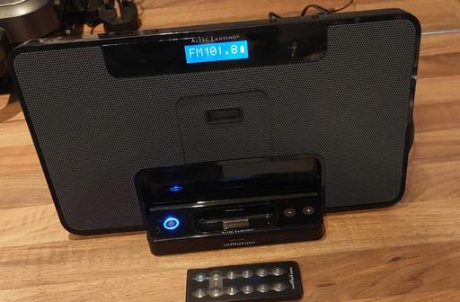 Vehicles Wolverhampton West Midlands - Photos for inMotion iM600 Docking Speaker Aux in, FM RAD