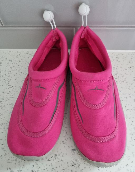 Buy & Sell Bexleyheath Bexley - Photos for Girl's Water Shoes UK 1