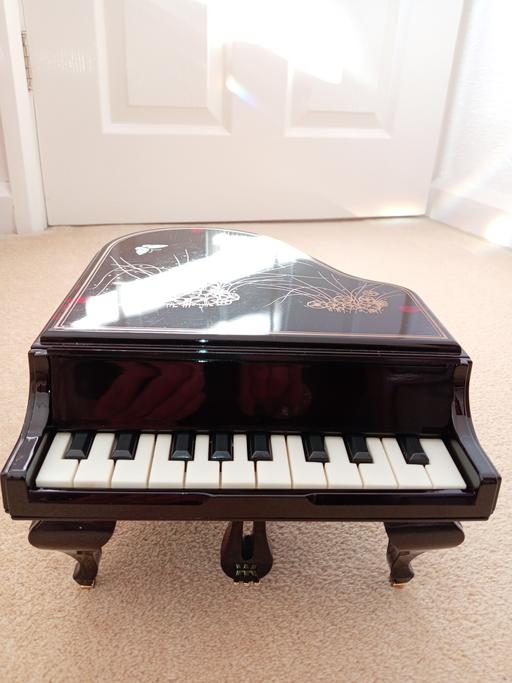 Buy & Sell Old Roan Sefton - Photos for Musical Jewellery Box