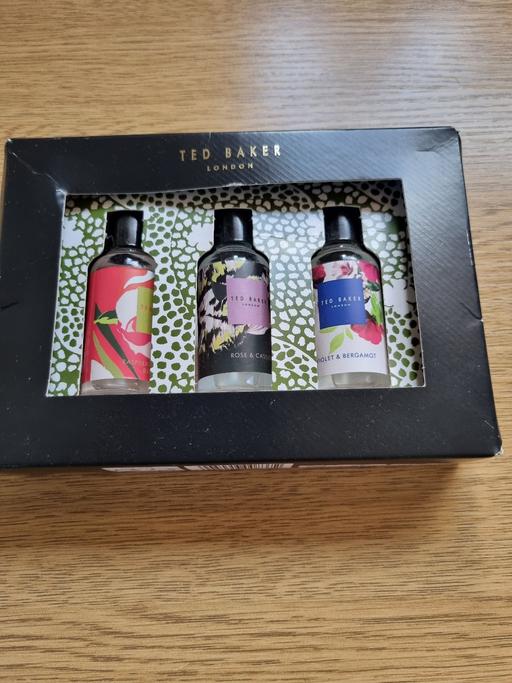 Buy & Sell Kettering North Northamptonshire - Photos for Ted Baker