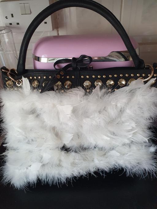 Buy & Sell Upper Gornal Dudley - Photos for ladies bag feather trim detail NEW