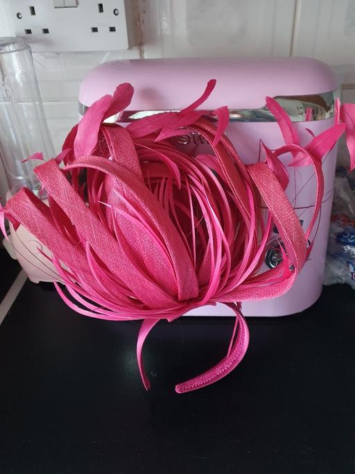 Buy & Sell Upper Gornal Dudley - Photos for large fascinator Julian Mcdonald