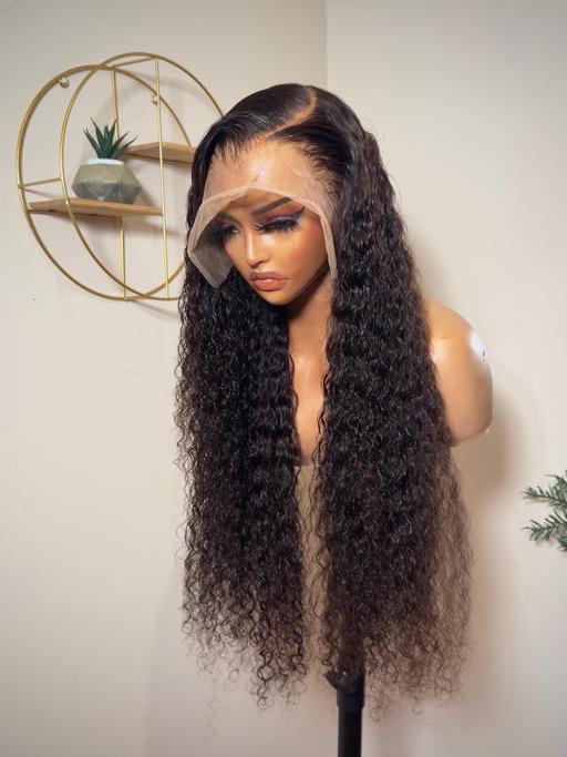 Buy & Sell Gravesend Gravesham - Photos for Deep curly 13x6 HD 28 inches wig