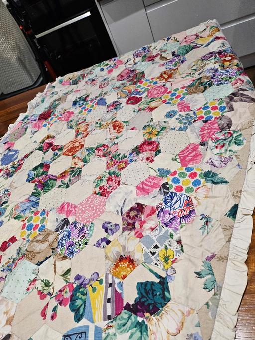Buy & Sell Wolverhampton West Midlands - Photos for Vintage small quilt handmade