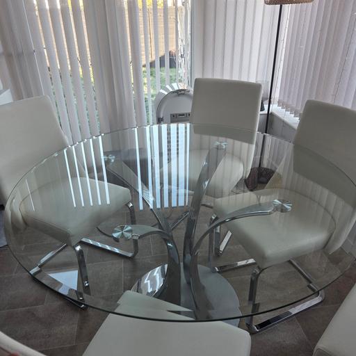 Buy & Sell Standish Lower Ground Wigan - Photos for Dining table only