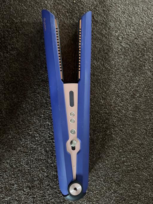 Buy & Sell Wingerworth Chesterfield - Photos for Dyson cordless hair straighteners