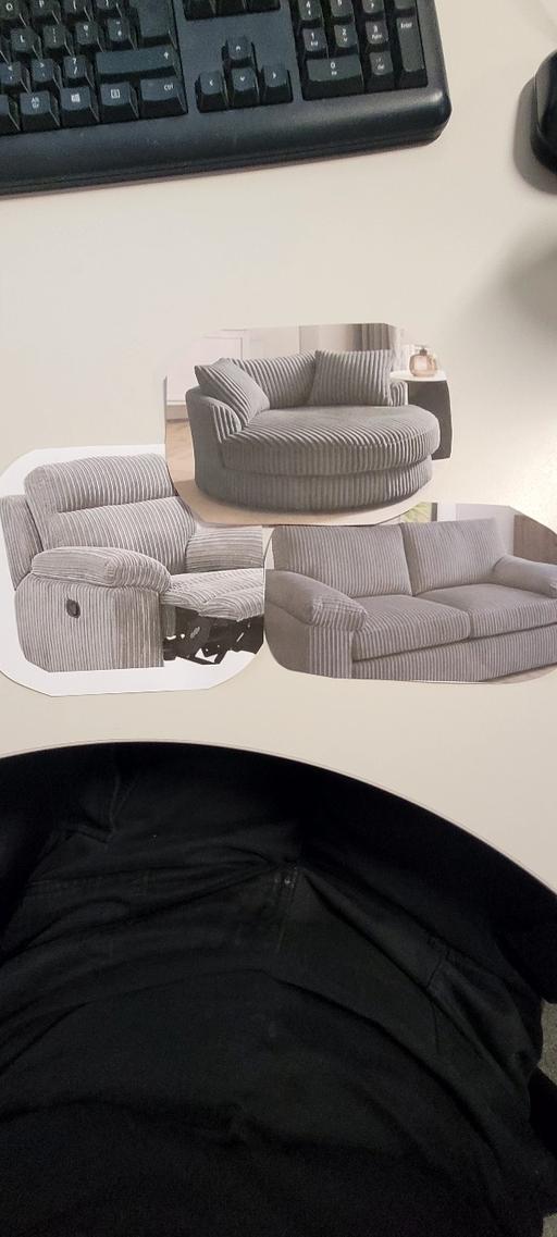 Buy & Sell Hoyland Barnsley - Photos for 3 seater sofa / 2 chairs