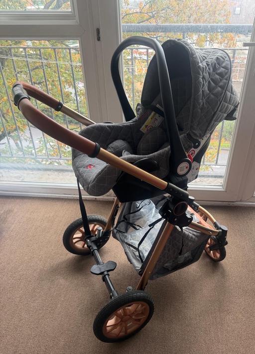 Buy & Sell Romford Barking and Dagenham - Photos for Travel System & Bedside Crib – £100