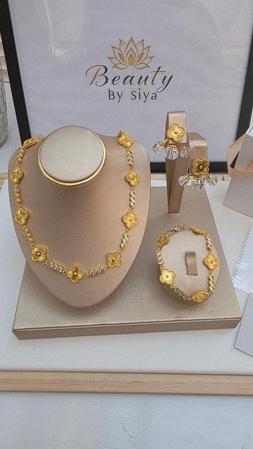 Buy & Sell Bracknell Bracknell Forest - Photos for Clover tennis choker necklace set