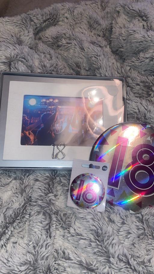 Buy & Sell Bilston Wolverhampton - Photos for 18th birthday bundle