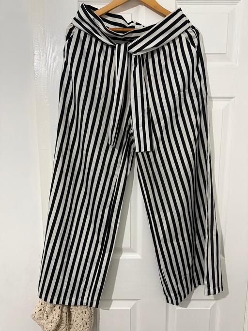 Buy & Sell Bow East London - Photos for Black and white stripe palazzo pants