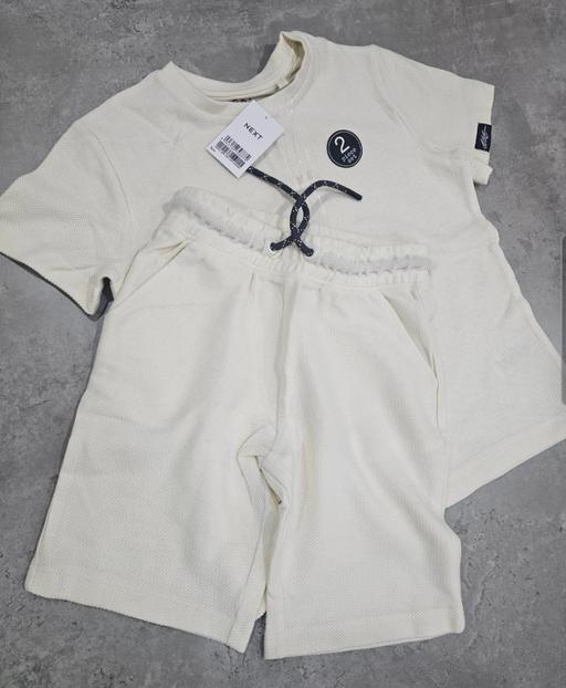 Buy & Sell Weston Point Halton - Photos for 🌟NEW🌟 Age 7 NEXT cream co-ord outfit