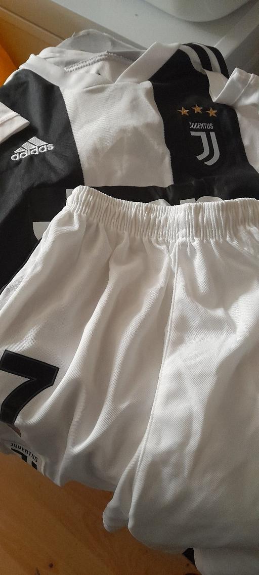 Buy & Sell Walsall Wood Walsall - Photos for juventus RONALDO 7 KIT 7/8yrs