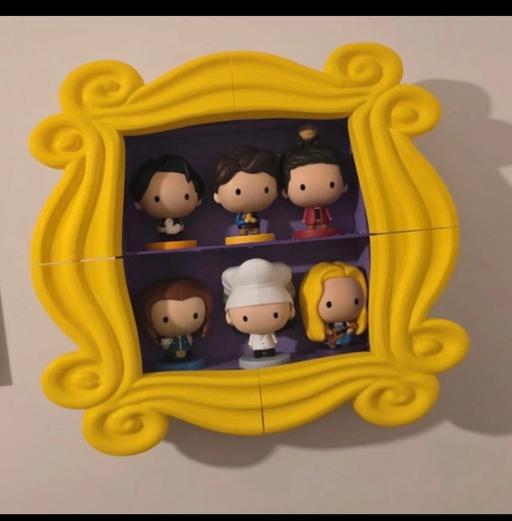 courses Blythe Bridge Stoke-on-Trent - Photos for Friends frame for figures