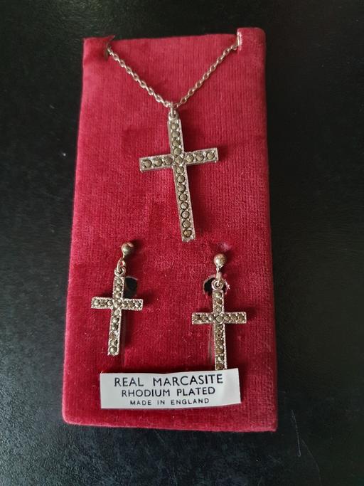 Buy & Sell Upper Gornal Dudley - Photos for vintage necklace & earrings set