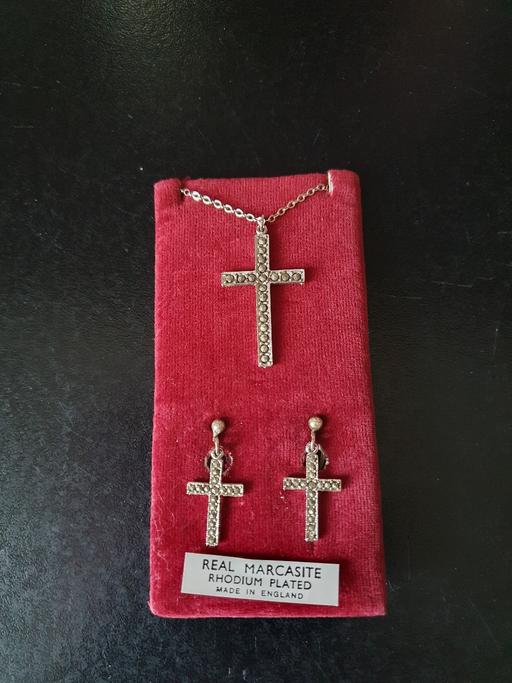 Buy & Sell Upper Gornal Dudley - Photos for vintage necklace & earrings set