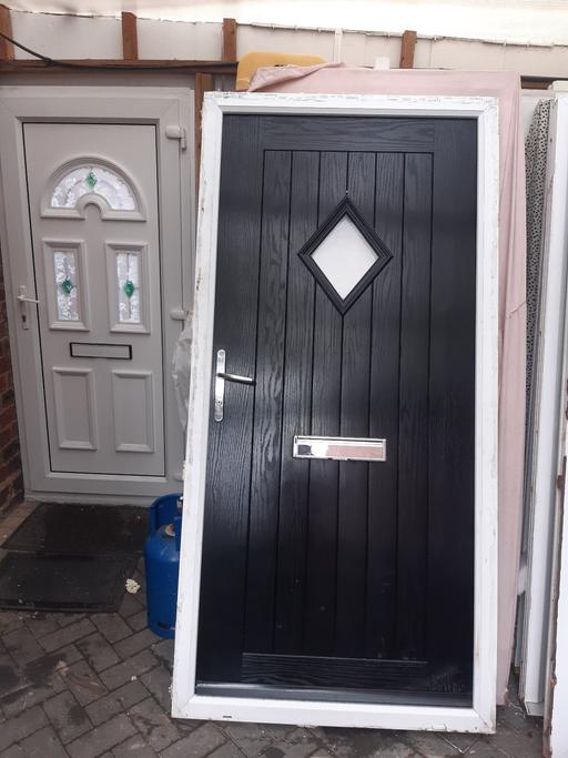 Buy & Sell Heath Town Wolverhampton - Photos for competsite front door mint like new
