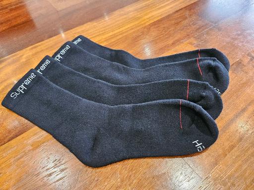 Buy & Sell Penn Fields Wolverhampton - Photos for Genuine SUPREME socks 2prs
