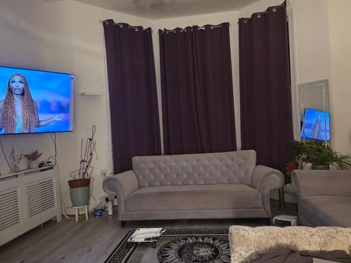 Buy & Sell Woolwich South East London - Photos for 3 / 4 seater sofa