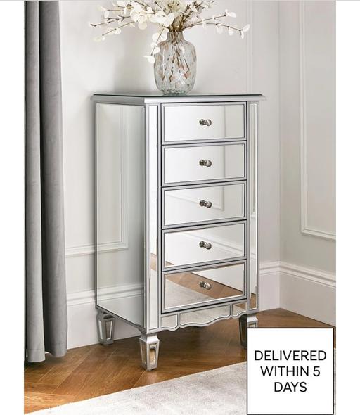 Buy & Sell Charing Cross Central London - Photos for Mirrored chest of drawers
