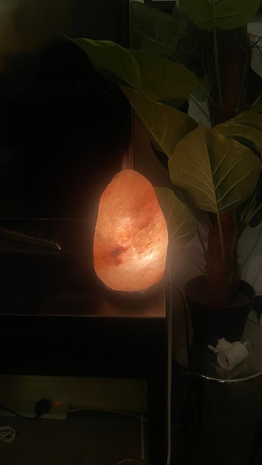 Buy & Sell Colliers Wood South West London - Photos for Himalayan Salt Lamp