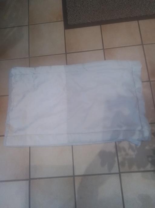 Buy & Sell Aldridge Walsall - Photos for TWO TONE BOTTOM OF BED THROW