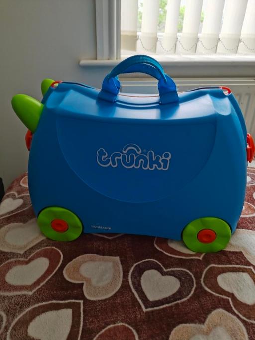 Buy & Sell Blackburn Blackburn with Darwen - Photos for trunki