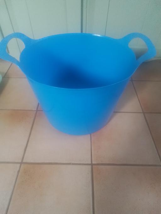 Buy & Sell Streetly Walsall - Photos for BRAND NEW SMALL BUCKET WITH HANDLES