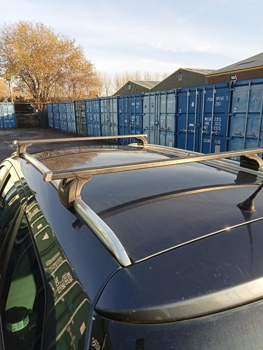 Vehicles Alvecote North Warwickshire - Photos for THULE ROOF BARS FOR 07 ASTRA ESTATE