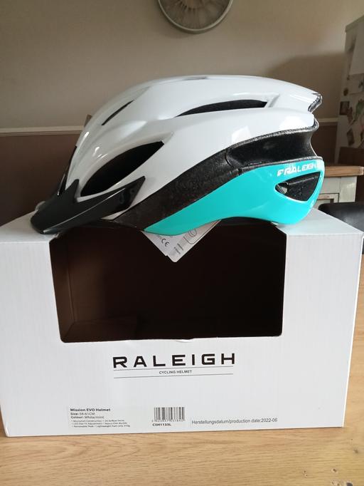 Buy & Sell Alvecote North Warwickshire - Photos for RALEIGH CYCLE HELMET 58-61CM
