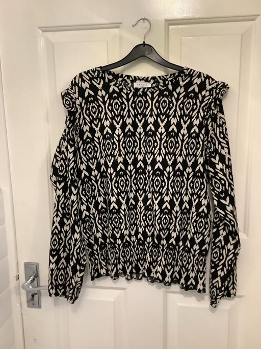 Buy & Sell Woodsetton Dudley - Photos for Blouse size 12