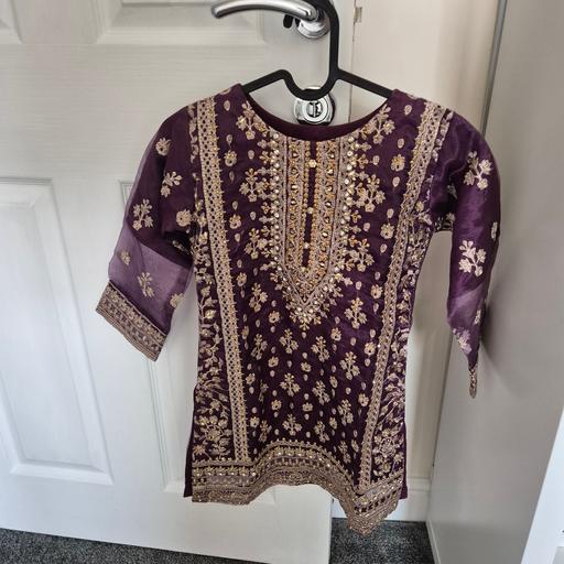 Buy & Sell Bloxwich Walsall - Photos for Childrens Salwar Kameez - Size 26 (2)