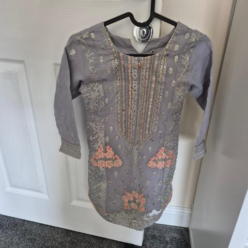 Buy & Sell Bloxwich Walsall - Photos for Childrens Salwar Kameez - Size 26 (3)