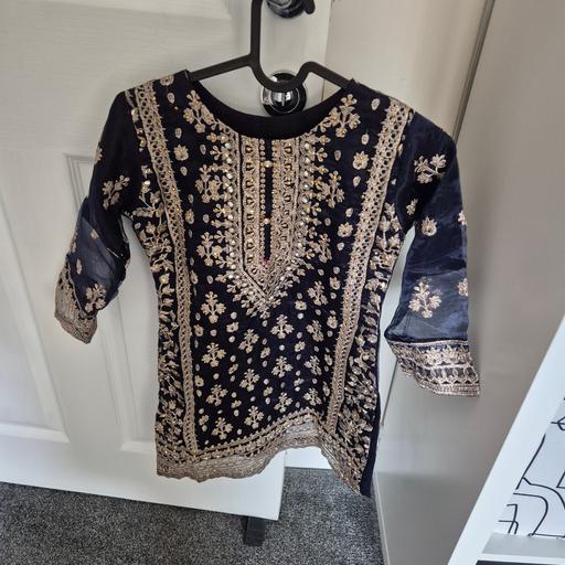 Buy & Sell Bloxwich Walsall - Photos for Childrens Salwar Kameez - Size 26 (4)