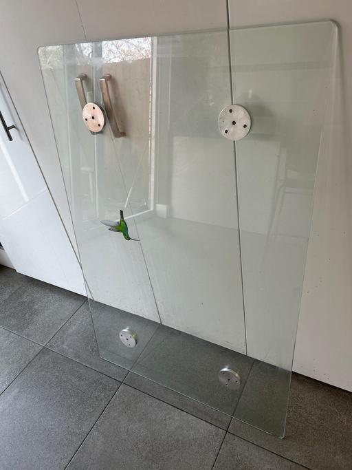 Buy & Sell Bowes Park North London - Photos for Glass dining room table