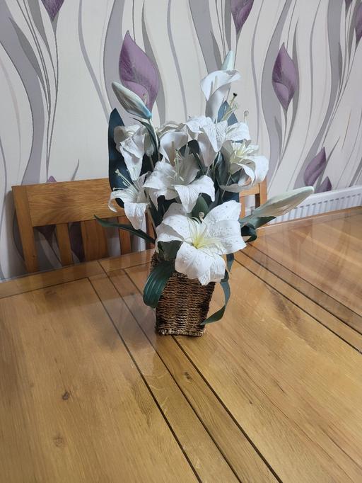 Buy & Sell Healey Rochdale - Photos for Next. Artificial white lily flower arrangemen